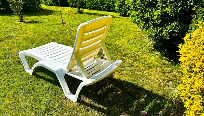 Toptan Ayarlanabilir Beyaz Plastik Şezlong – UV Katkılı, Dayanıklı - 4